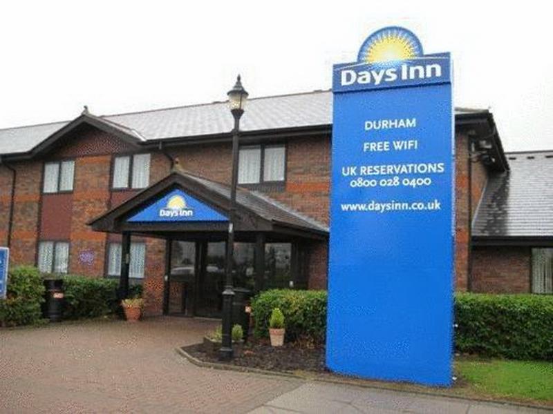 Hotel Super 8 By Wyndham Durham Exterior foto