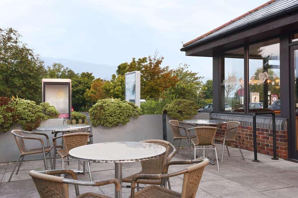 Hotel Super 8 By Wyndham Durham Facilidades foto